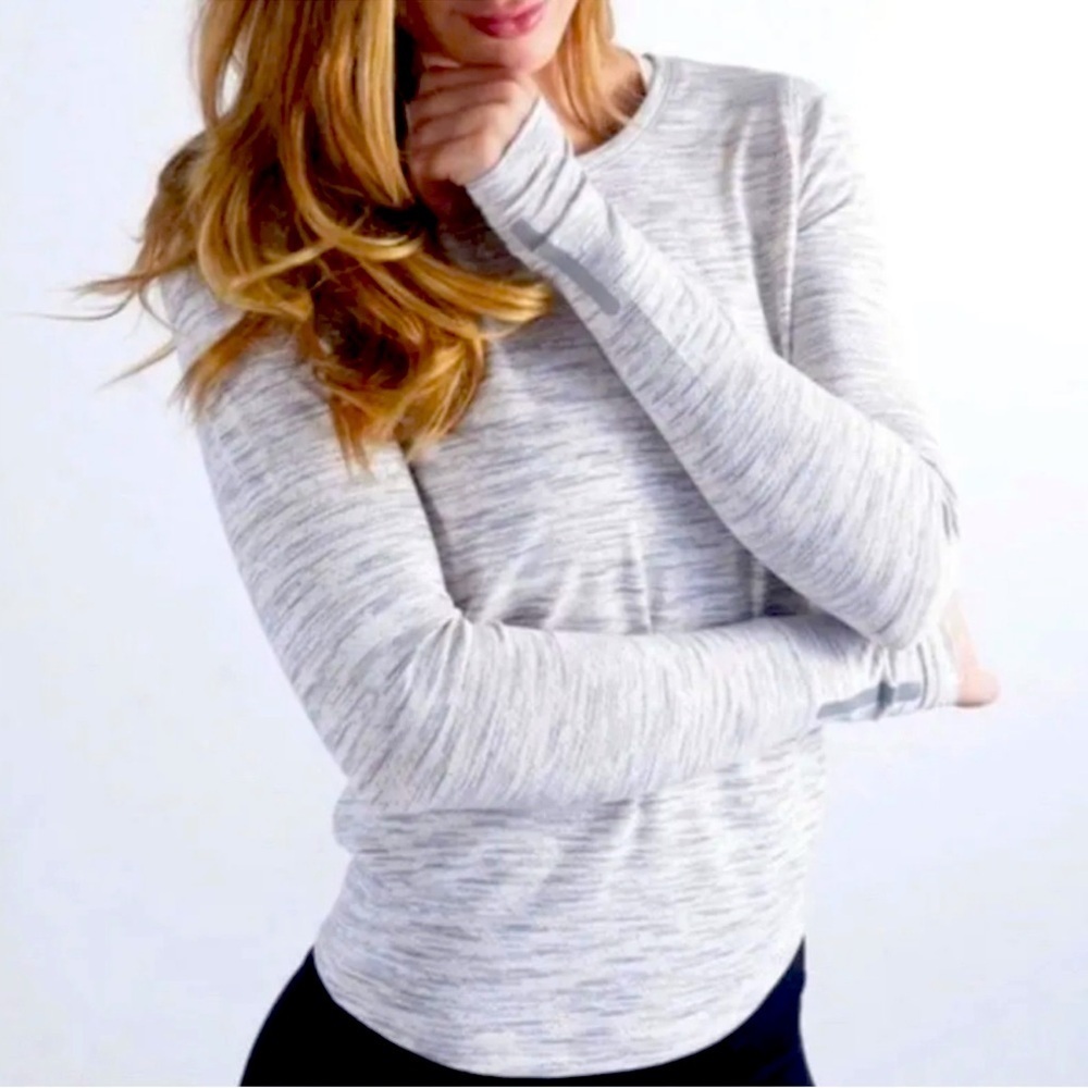 ZYIA Heathered Light Gray Long Sleeve Crew Neck Top